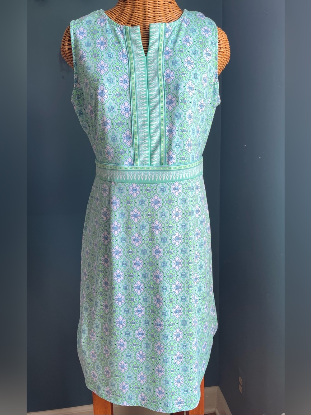 Talbots Effortless Jersey Sheath Dress Green Blue V-neck Medallion Print MP